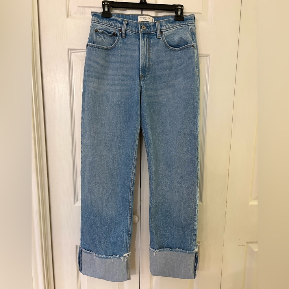 Abercrombie & Fitch Baggy Midrise Jeans 28R